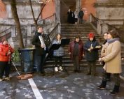 Praznična glasba je razveselila obiskovalce prestolnice