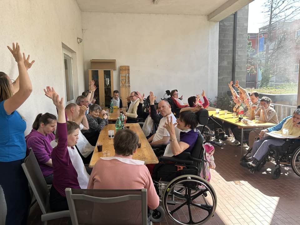 Tradicionalni piknik h hišnimi "žar mojstri"