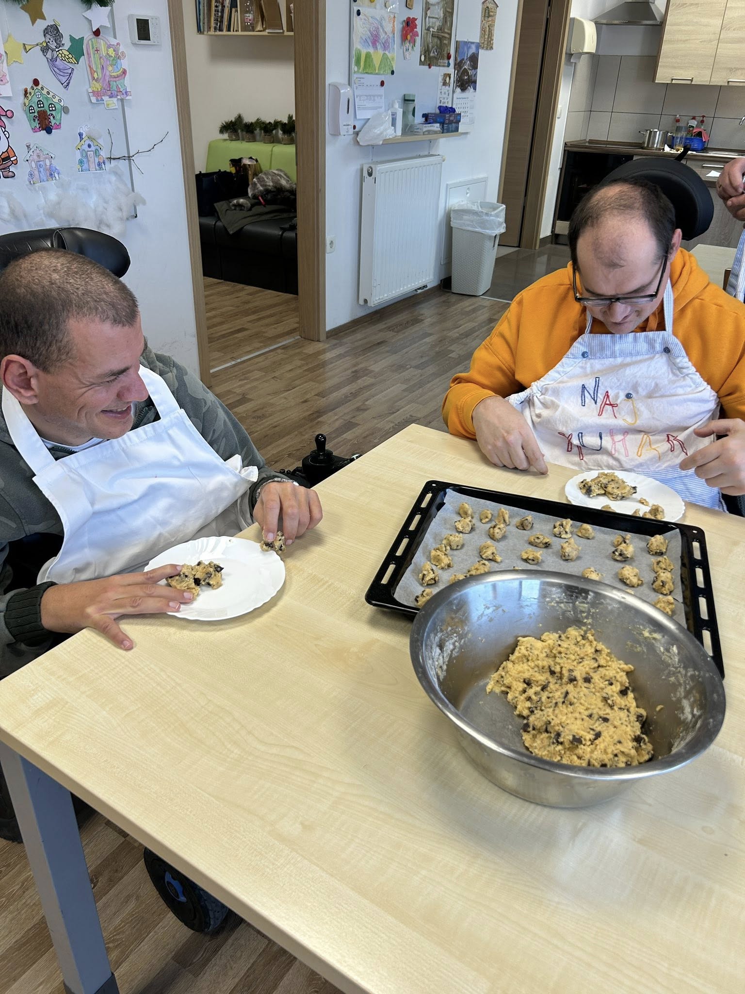 Peka prazničnih piškotov