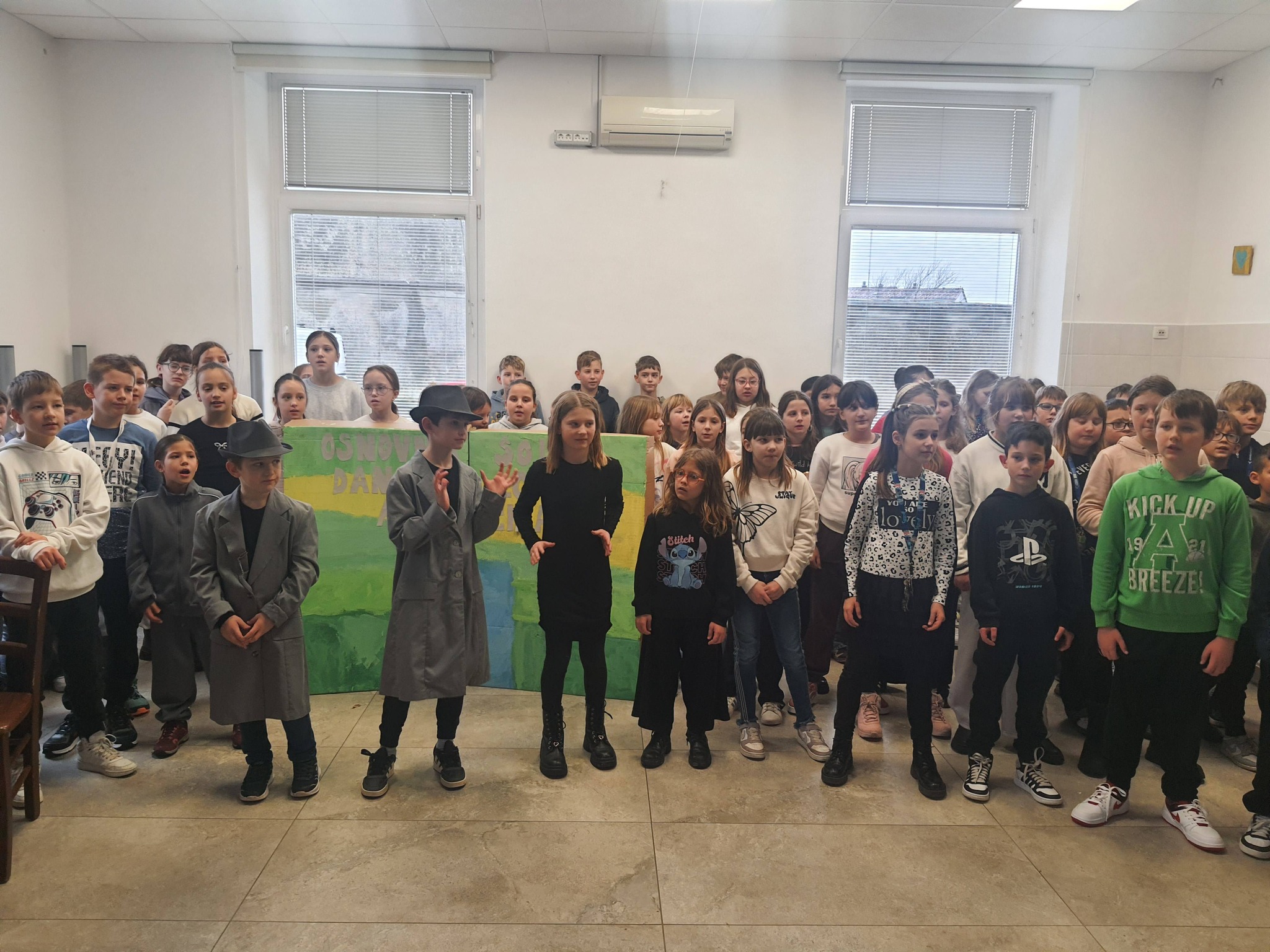 Učenci 4. razreda OŠ Danila Lokarja