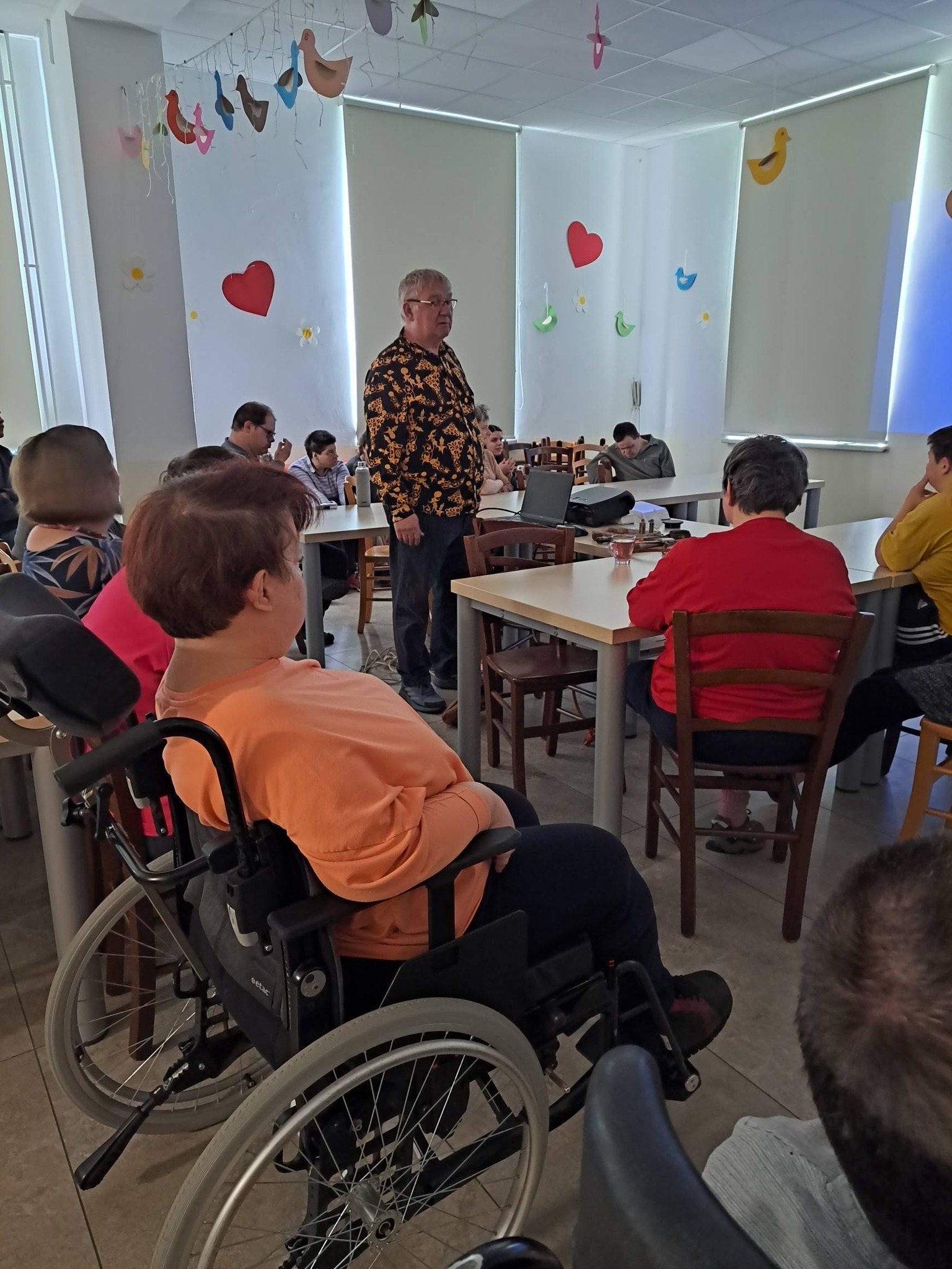 g. Stane Randl nam je predstavil proces izdelovanja nakita, od ideje do končnega izdelka